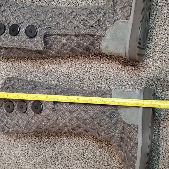 Ugg Australia Women 3066 Sweater Cardi 3 Button Boots shoes sz 7 - Picture 9 of 13